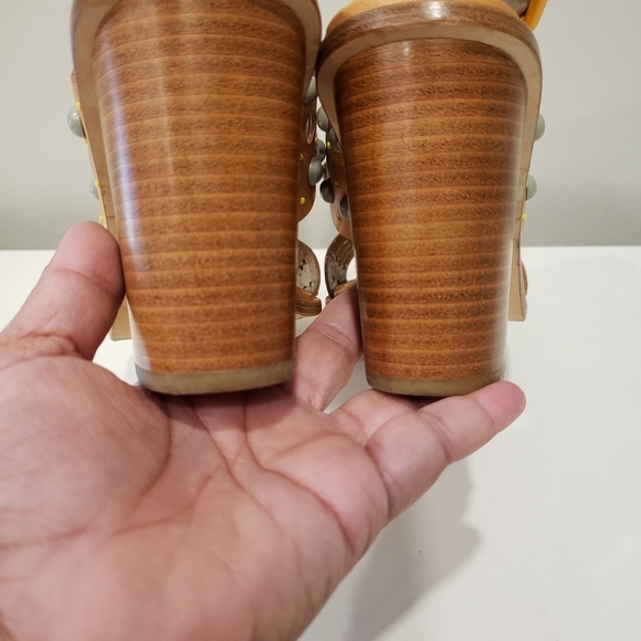 Donald J. Pliner "Estee" Leather Ankle Strap Heel - Sz 9M US - Picture 7 of 10